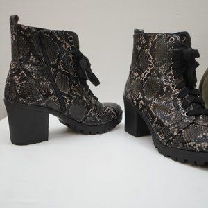 Time and Tru Women's Lace Up Moto Bootie Size 9